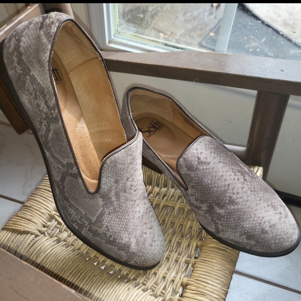 Sofft Severn  Slip-On Flats in  Snake print 8.5